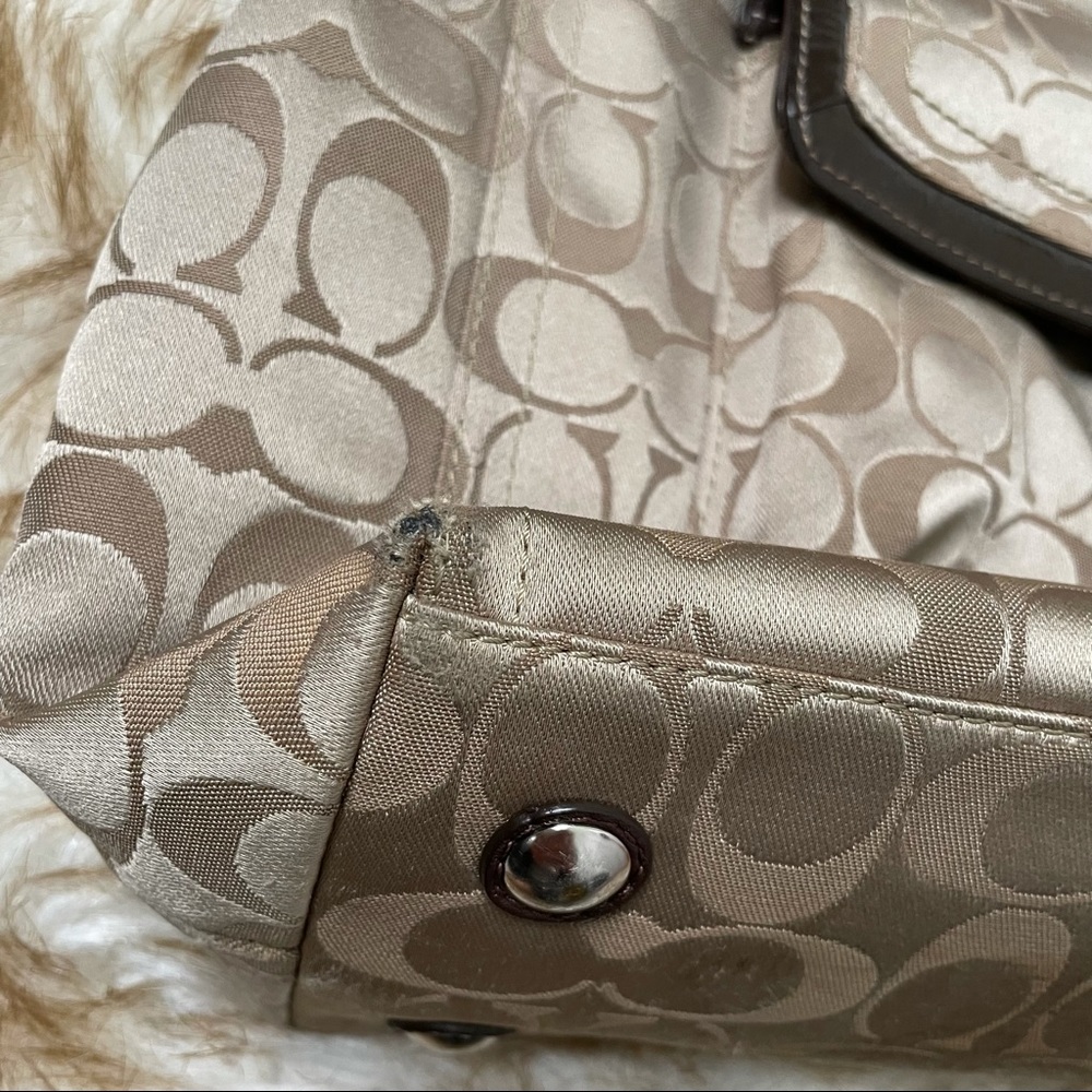 Classic Coach shoulder bag - Picture 8 of 9